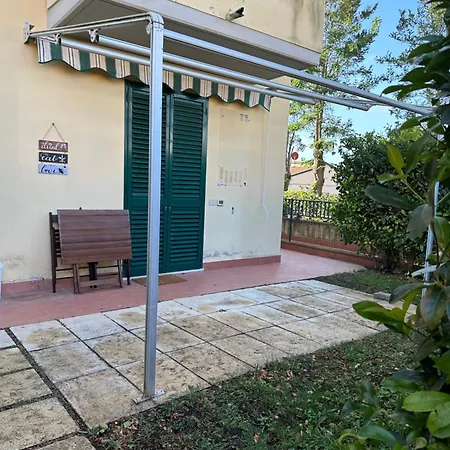 Relax Vista Mare Con Giardino Daire Guardistallo